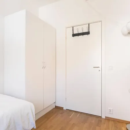 Fully Furnished *