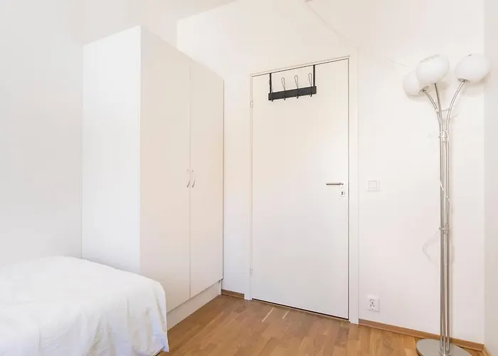 Fully Furnished *